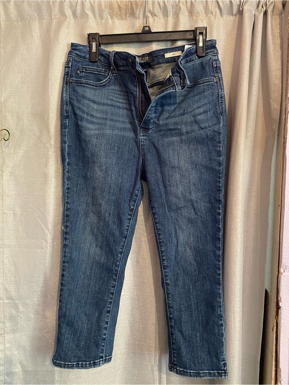Judy Blue Dark Blue capris